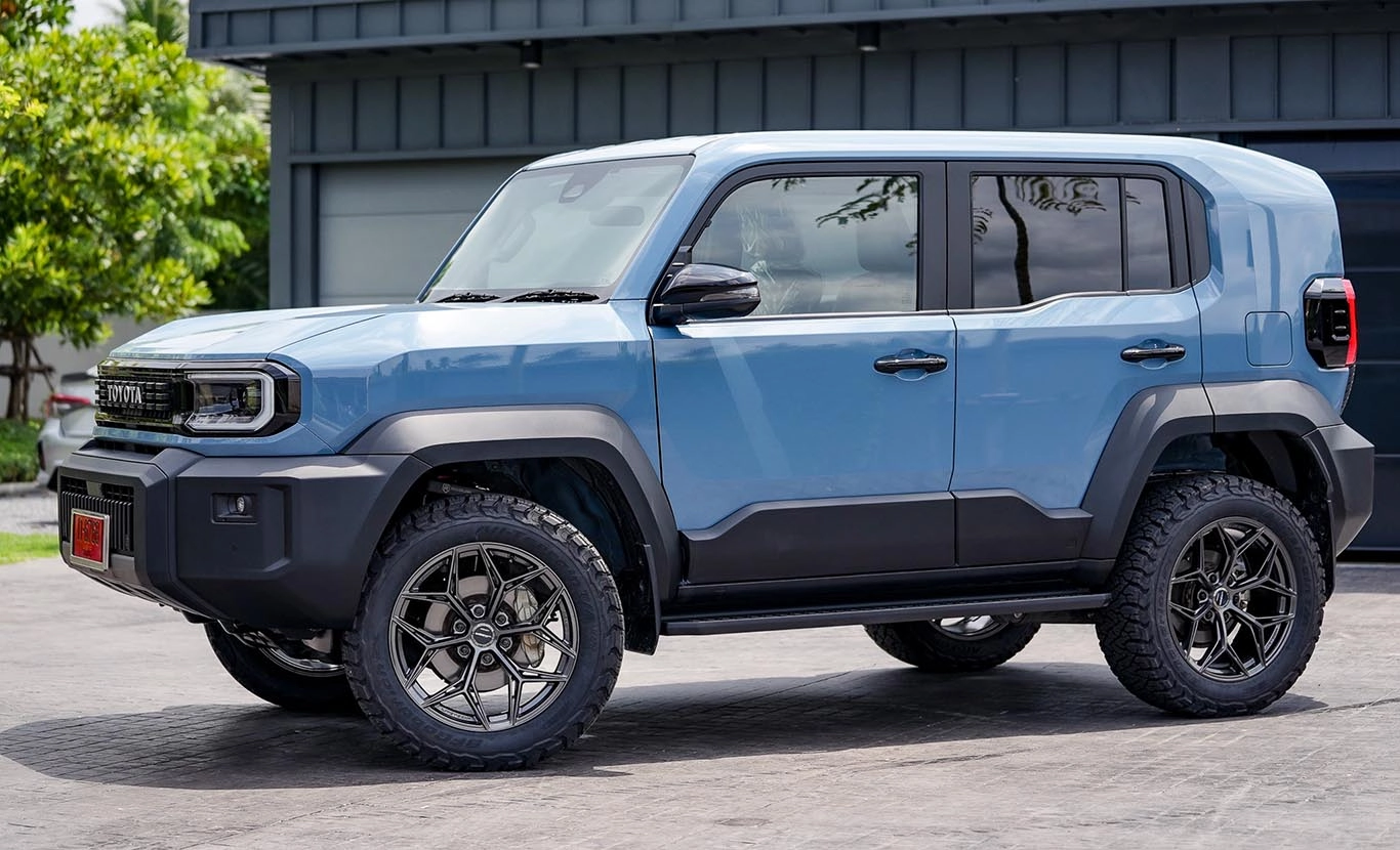 ล้ำสมัยทุกมิติ! Toyota Land Cruiser FJ เติมเต็มความดุดันด้วยล้อ LENSO JAGER BLAZE